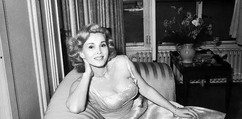 静安母女吃瓜,一场甜蜜的吃瓜盛宴