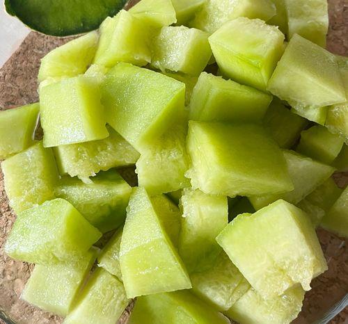 吃瓜蜜瓜头像,蜜意盎然——揭秘吃瓜蜜瓜头像背后的故事