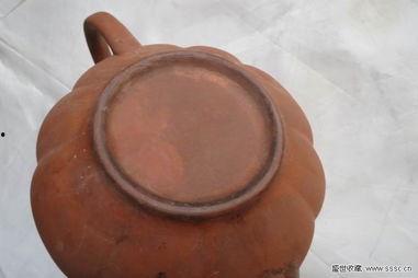 挂着茶壶吃瓜,悠然自得——茶壶吃瓜新风尚