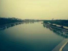 曹县水城吃瓜,夏日炎炎，吃瓜群众欢乐多