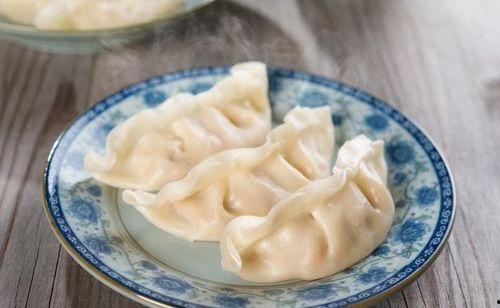 曹县水城吃瓜,夏日炎炎，吃瓜群众欢乐多