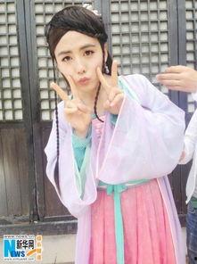 男扮女装吃瓜事件,揭秘网络舆论的狂欢与反思