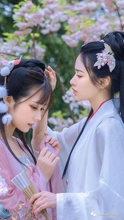 游园惊梦汉服吃瓜,汉服文化中的时尚与吃瓜盛宴
