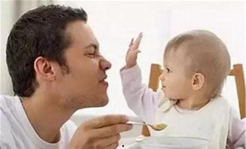 小孩打架大人吃瓜视频,大人“吃瓜”现象引发社会思考