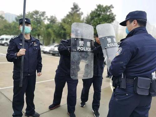 固始警察吃瓜,固始警察吃瓜事件背后的真相揭秘