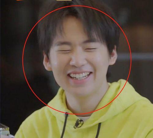 郭麒麟吃瓜表情包,笑料横生，网友直呼“太可爱”