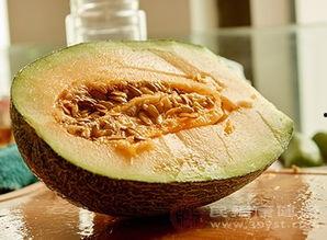 吃哈密瓜能不能吃牛奶